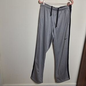 Nike Men's Gray Fleece Lined Thermafit Drawstring Sweatpants with Black Stripe